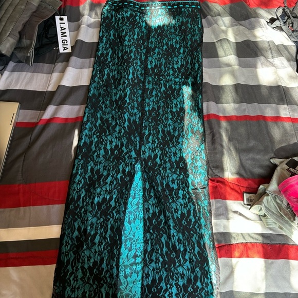 I.AM.GIA Reversible Lace Skirt - Picture 1 of 4